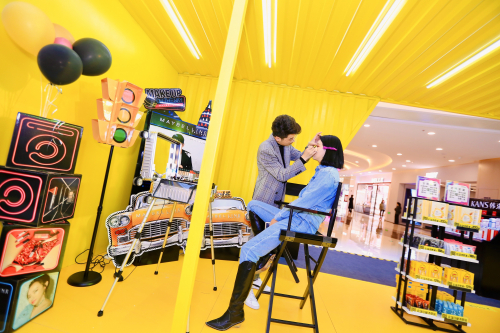 The pioneering “One-on-one Beauty Consultation Service” allows customers to enjoy personalised Skin Test service